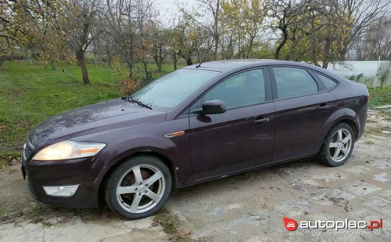 samochód ford mondeo